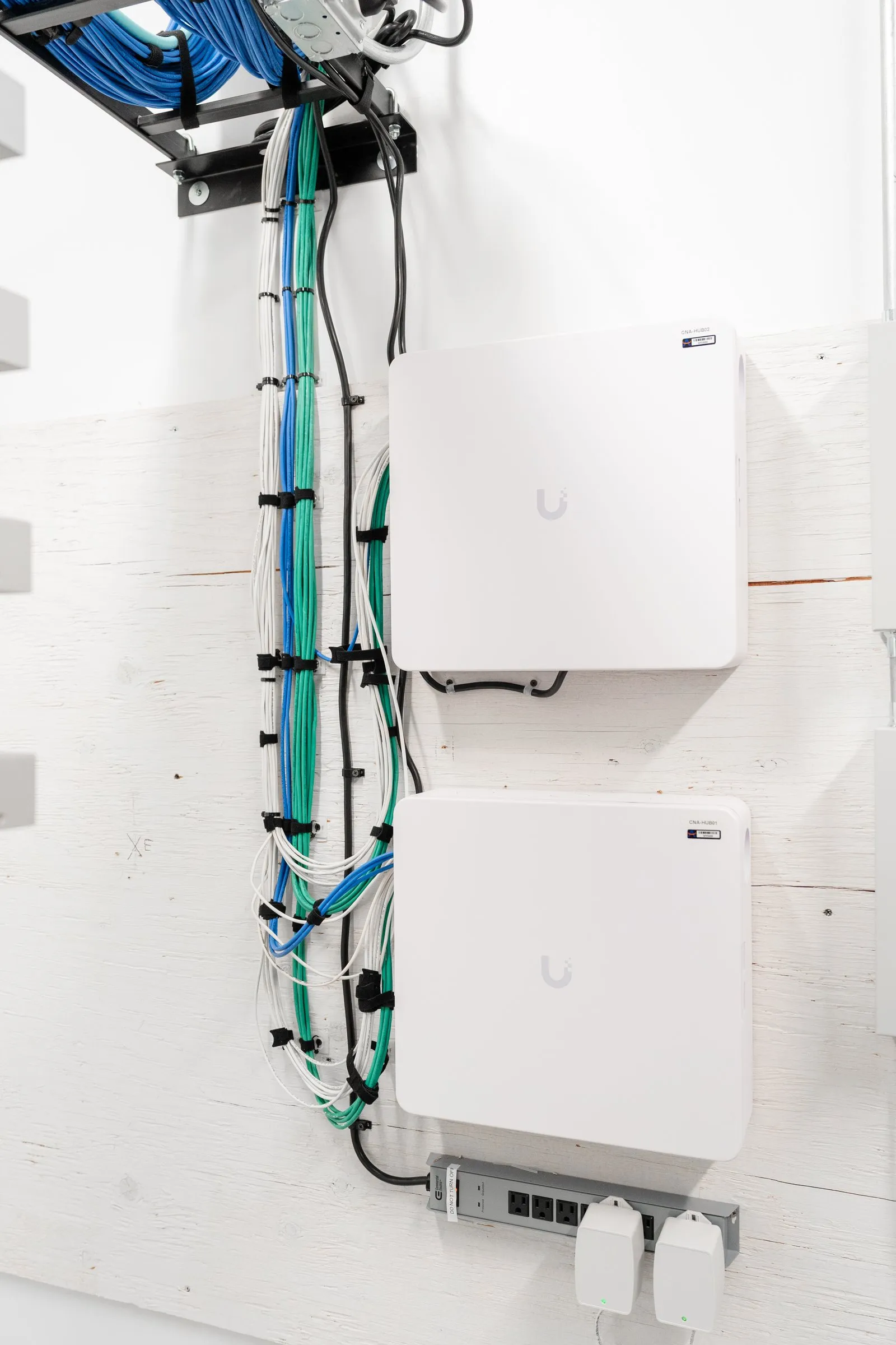 Door access controllers with organized wiring
