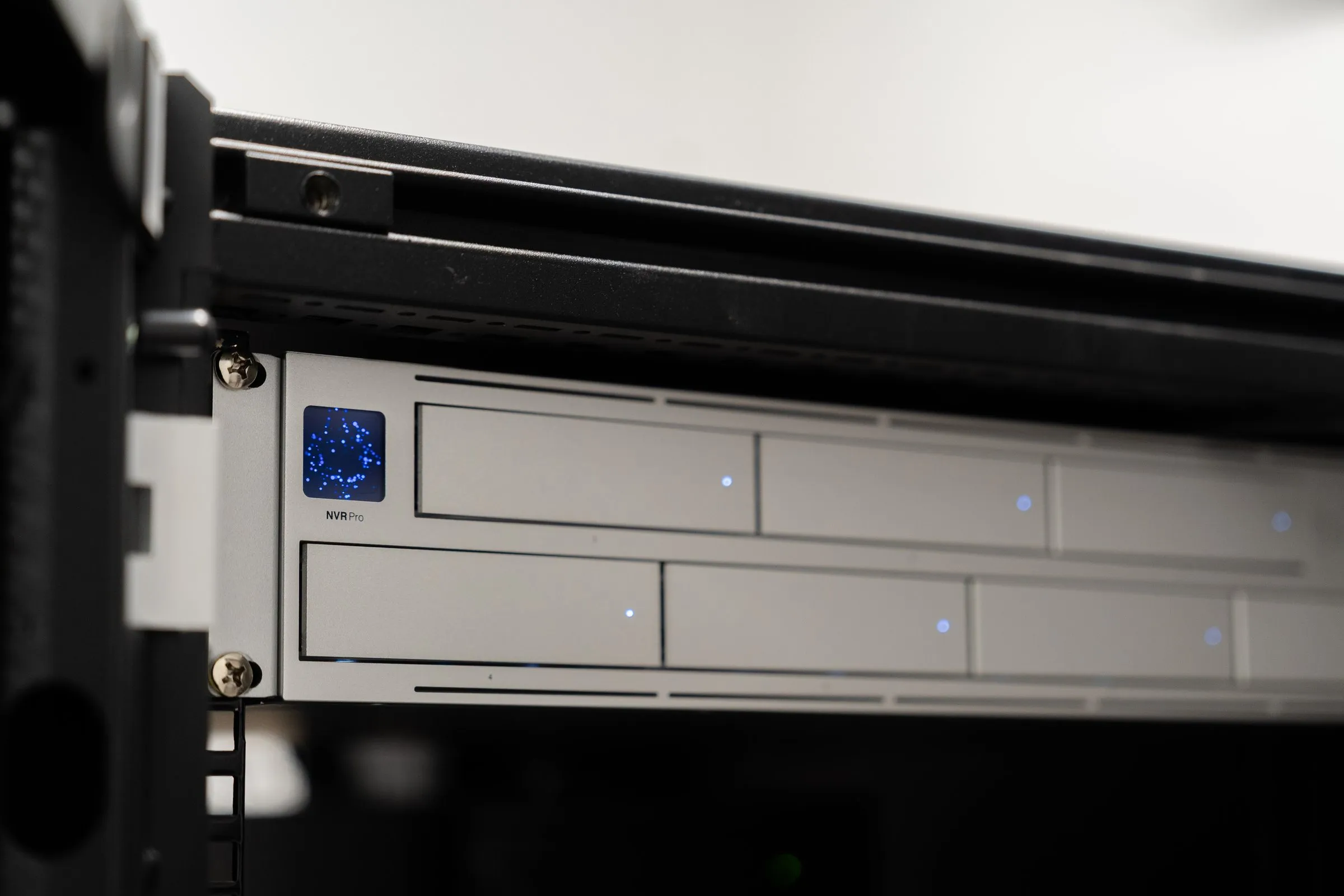 Network video recorder mounted in an equipment rack